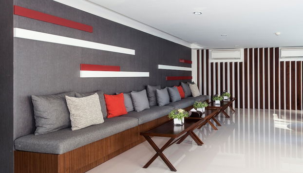 First Choice Suites - Photo 2