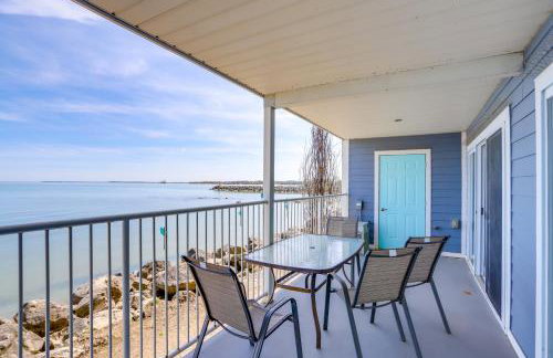 Cozy Lakefront Middle Bass Retreat with Balcony - Foto 21