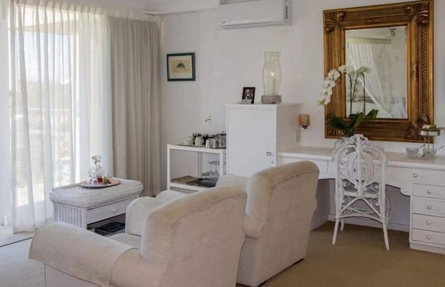 Kennedy's Beach Villa - Photo 22