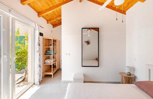 Dalmatian Countryside Home - Heated Pool & Jacuzzi - Photo 16