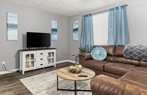 Peaceful 2BD 10 mins from DT Peoria - Foto 1