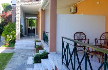 Hotel Kalamitsi Apartments - Photo 15