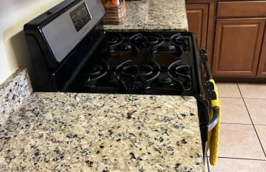 Spacious Room in shared home 9 Min to Convention Center - Foto 10