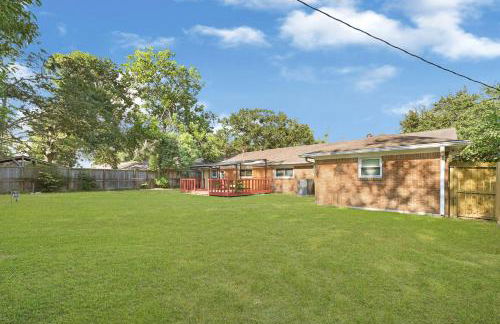 Updated 5BR Baytown Home | Sleeps 12 |Patio&Grill - Foto 32