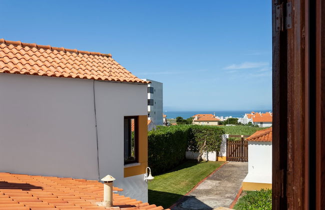 JOIVY 3-BR Cottage w/Terrace & Garden in Colares - Foto 49