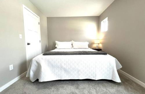 Central Cedar Falls Townhome - King Beds! - Foto 23