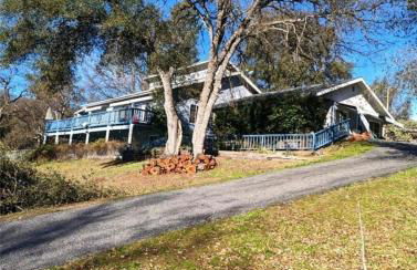 Beautiful Pet-Friendly Spacious Lodge near Yosemite & Lakes 12 Beds 6 BR up to 16 people - Foto 2