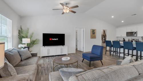 Luxury Retreat with Heated Saltwater Pool and Big Patio Perfect for 2 families - Foto 3