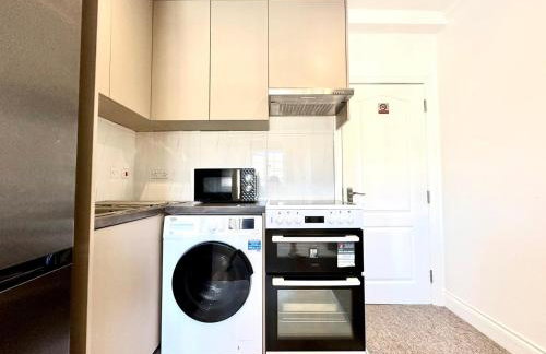 Spectacular Modern, Private Apartment,15 Mins To Central London - Photo 18