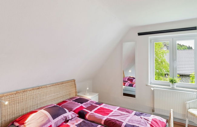 Schones Ferienhaus in Winterberg mit Terrasse - Foto 4