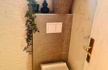 Kuća za odmor Malia sa Spa Hot Tub Jacuzzijem - Nice and Cozy - Free tickets to all City attractions - Foto 23