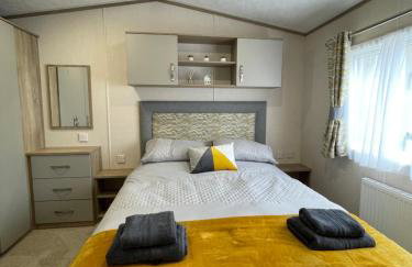 Tigers Wood - 2 bed hot tub lodge with free golf, NO BUGGY - Foto 15