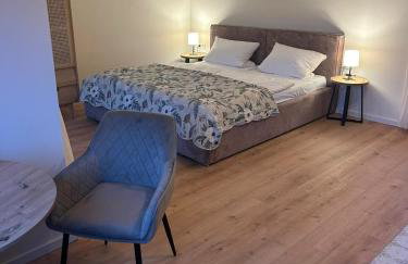 Laubushof - Idyllisches Apartment im Grünen mit Balkon - Foto 1