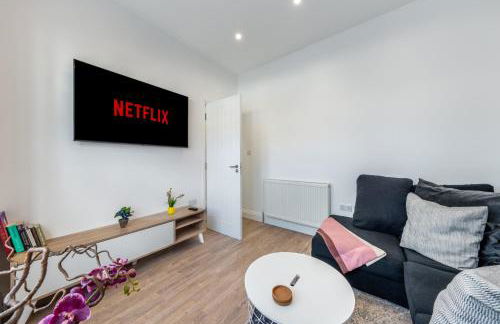 Entire 3 Bedroom House in London - Canning Town, City Airport, London ExCel - Foto 8