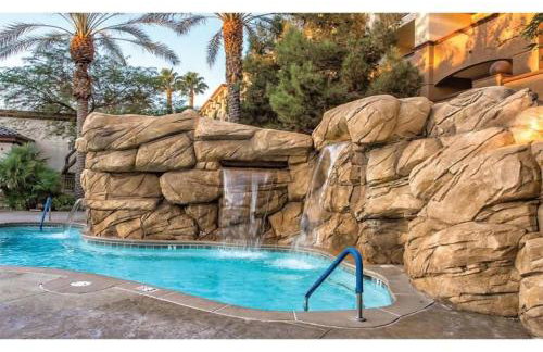 Enjoy Las Vegas Blvd with the Family in 2BD condo with resort lazy river - Foto 29