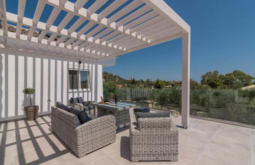 Maridenia Villa - Family Escape with Private Pool, by ZanteWize - Foto 26