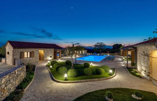 Promina luxury villa with 72sqm Heated Pool, Jacuzzi, Infrared Sauna, Tennis court, Media room - Foto 37