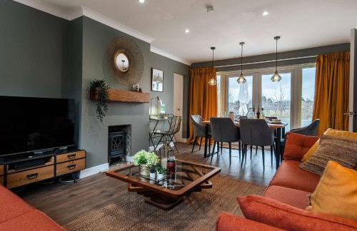 Luxury Renovated Bungalow with wheel chair access, Hot Tub and Fire Pit - Foto 19