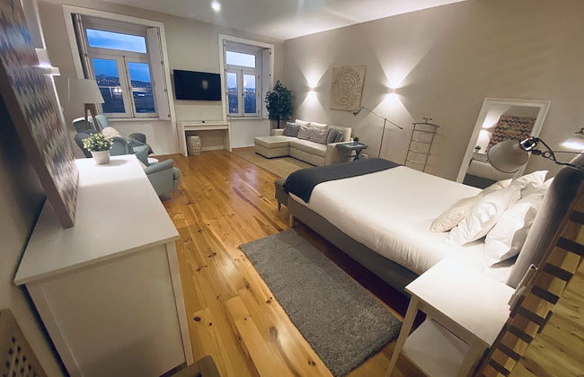 Vitoria's Terrace Apartments - Photo 2