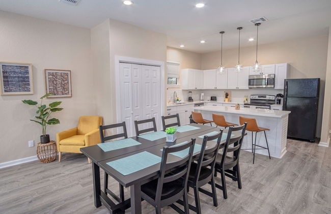 Beautiful Fenced 3BR 2BA Near Exciting Downtown - Foto 20