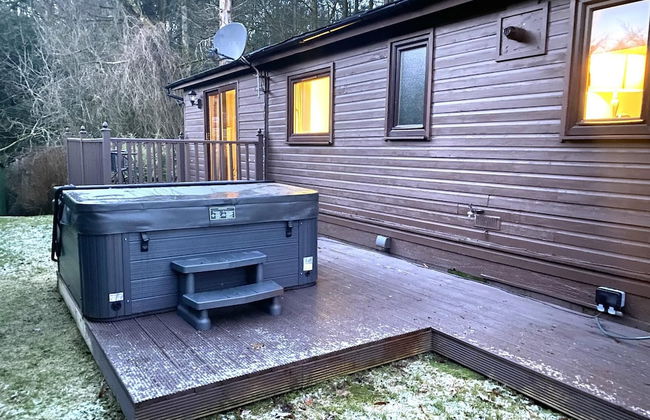 Stunning 4-bedroom Cabin With Hot Tub in Beattock! - Foto 10