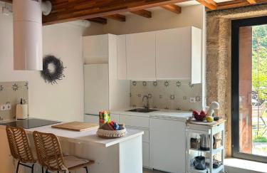 Encantadora Villa de Piedra con Jardín y Chimenea - Foto 28