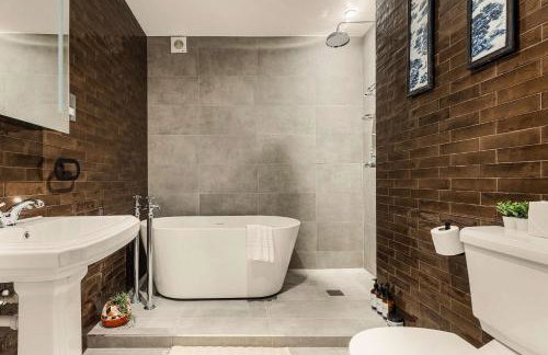 Contemporary Mews Home - Foto 17