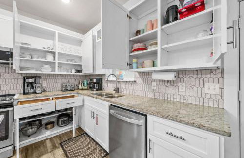 PCB Beach Paradise, Steps to SAND, Sleeps 8 - Foto 67