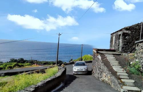 House with sea view in Santo Amaro, 212 sq m, terrace - Photo 22