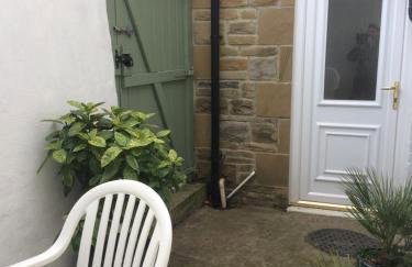 40 Newgate Barnard Castle -Central Location - Court Yard - Dog Friendly - Sleeps 7 - Wood Burner - Complimentary Logs & Wine - Smart TV - Foto 29