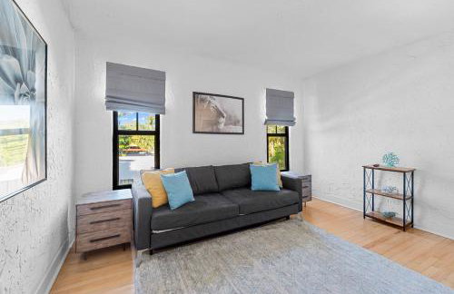 Sunny 4BR Getaway Pool & Private Guest Suite - Foto 38