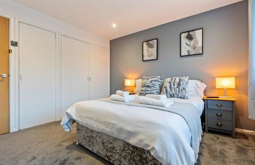 Cozy 2BR Getaway - Private Hot Tub & Bath Retreat - Foto 26