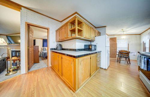 1 Mi to Lake Access Erie Home with Private Backyard - Foto 9