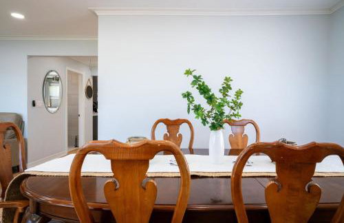 3Bed 2Bath Luxury Lake House on Myers Bay Private Pier Beach Firepit and Deck - Foto 57