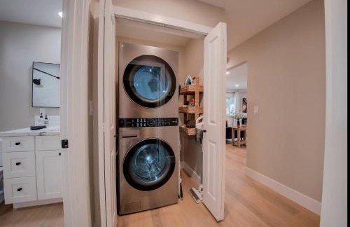 Folsom Old Town Escape • Cozy Cottage + Library - Foto 50