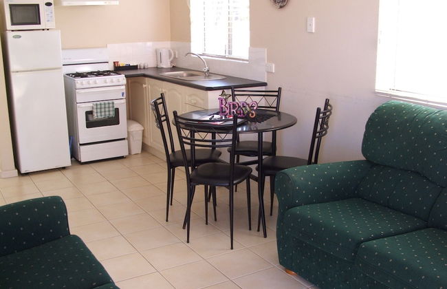 Harbourside Motel - Photo 30