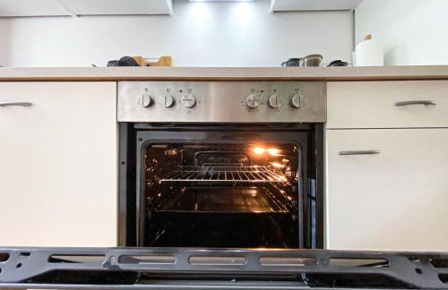 Freundliche Ferienwohnung mit Regendusche, Küche, Waschmaschine&Trockner, TV, WLAN - Photo 19