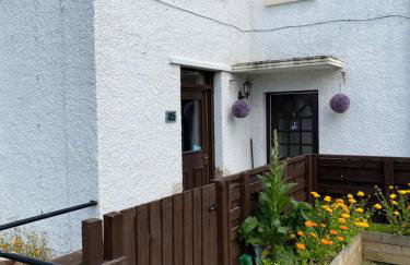 No 5 Newly refurbished 4 bedroom house - Foto 42