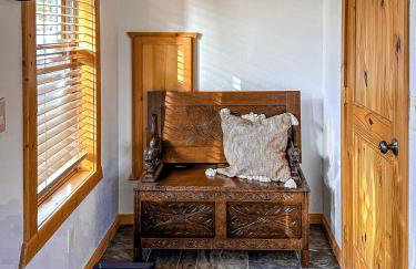 The Carriage House Walk to River Lake In Town - Foto 17