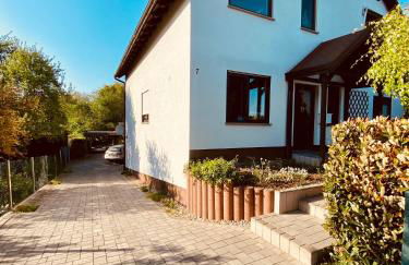 gemütliche Ferienwohnungen direkt am Goitzschesee, Platz für die ganze Familie, Haustiere sind Willkommen - Foto 11