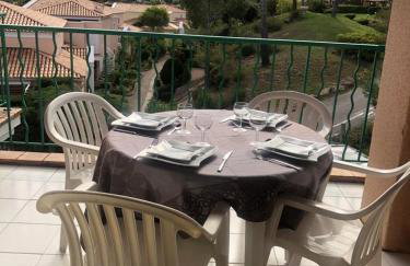 Appartement à Cap Estérel Agay- Village Pierre et Vacances Quartier Belvédère Piscines et parking inclus - Foto 12