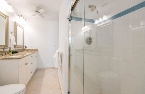 Coastal 2BD Beach Access Condo - Steps to Ocean - Foto 14