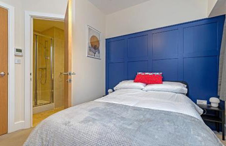 PRIME CITY CENTRE MK STAY, Stylish Spacious Apartment, AIR CONDITIONG, Two bathrooms, FREE GATED ALLOCATED PARKING & Lift access - Foto 4