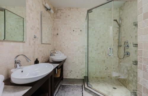 Private Penthouse w Roof Oasis - Foto 21