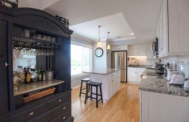 665 Newhaven - Photo 5