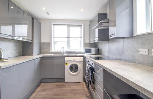 Renfrew Town Centre Easy Link to Glasgow City - Pass the Keys - Foto 15