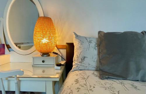 Somers 4 bed House off road parking pet friendly - Foto 43