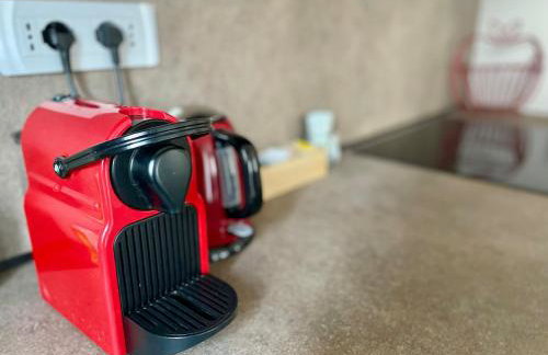 Central Modern Apartment near Lake Como with Elevator and Air Conditioning - Photo 8