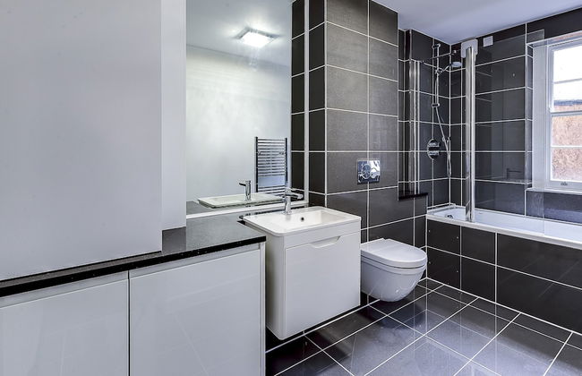 Centrally Located Budget Apartment, 3mins to Tube - Photo 12