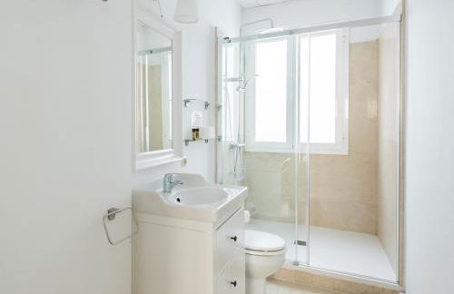 Apartamentos Alcalá - Photo 26